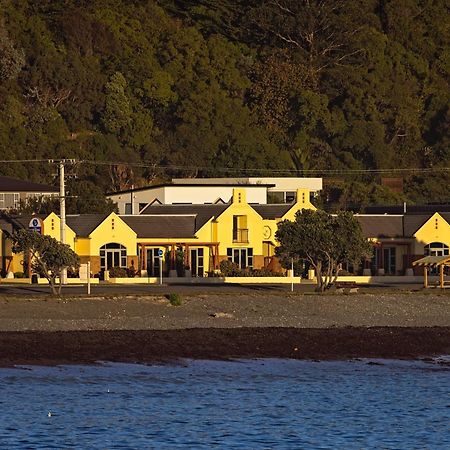 The Anchor Inn Beachfront Motel Кайкура Екстериор снимка