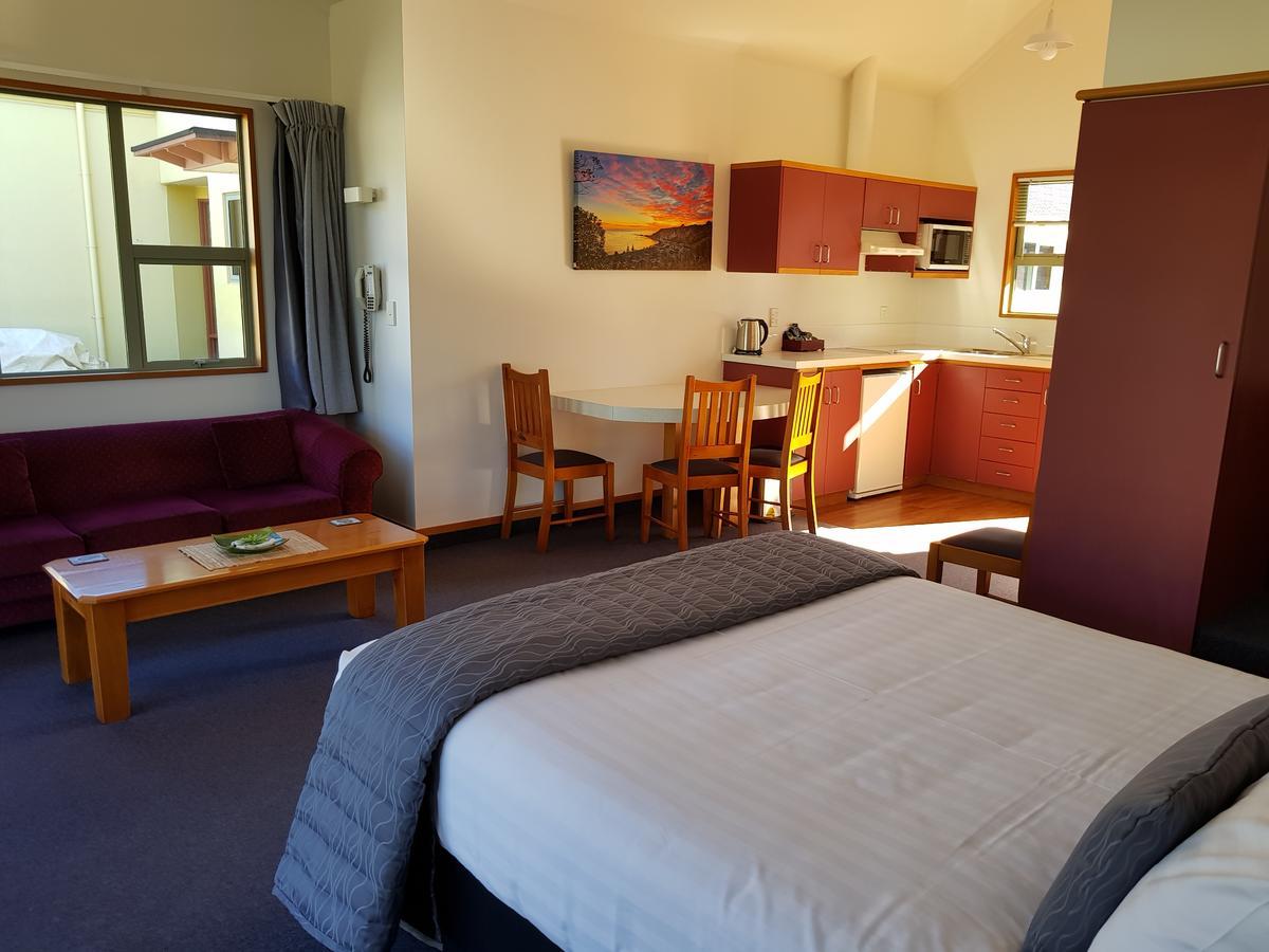 The Anchor Inn Beachfront Motel Кайкура Екстериор снимка